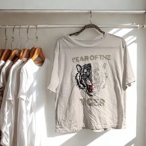 Le Superbe - Anthropologie - Year of the Tiger Graphic Tee - Sz l